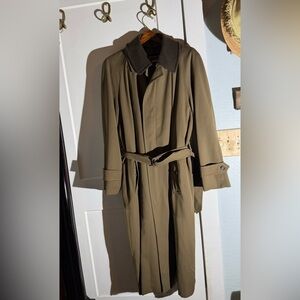 Burberry Men’s Trench Coat Vintage